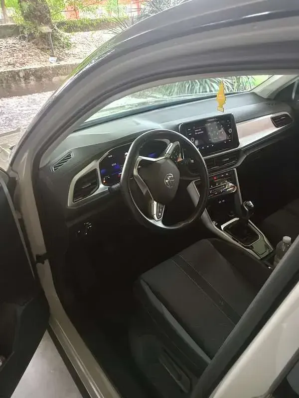 Usata VW T-Roc R-line 110 CV (80 kW) 2023 Bianco SUV