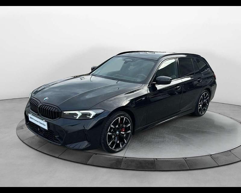 Usata BMW 320 M Sport 190 CV (139 kW) 2025 Black sapphire metallizzato Station wagon