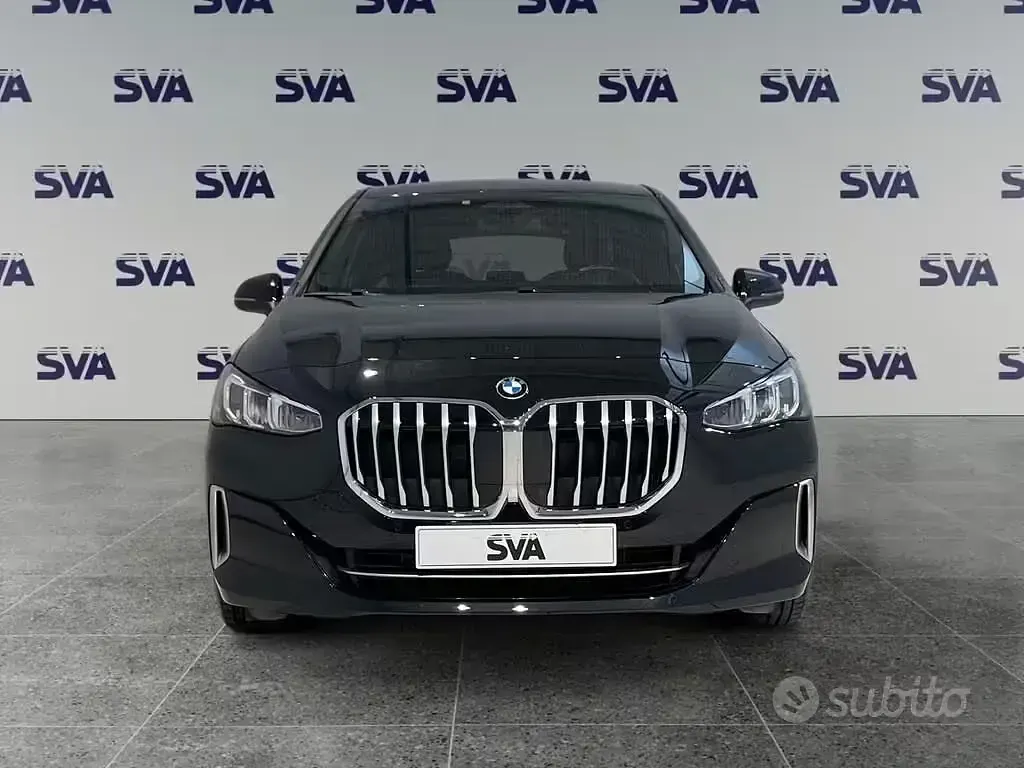 Usata BMW 218 Luxury Line 136 CV (100 kW) 2022 Black sapphire Coupé