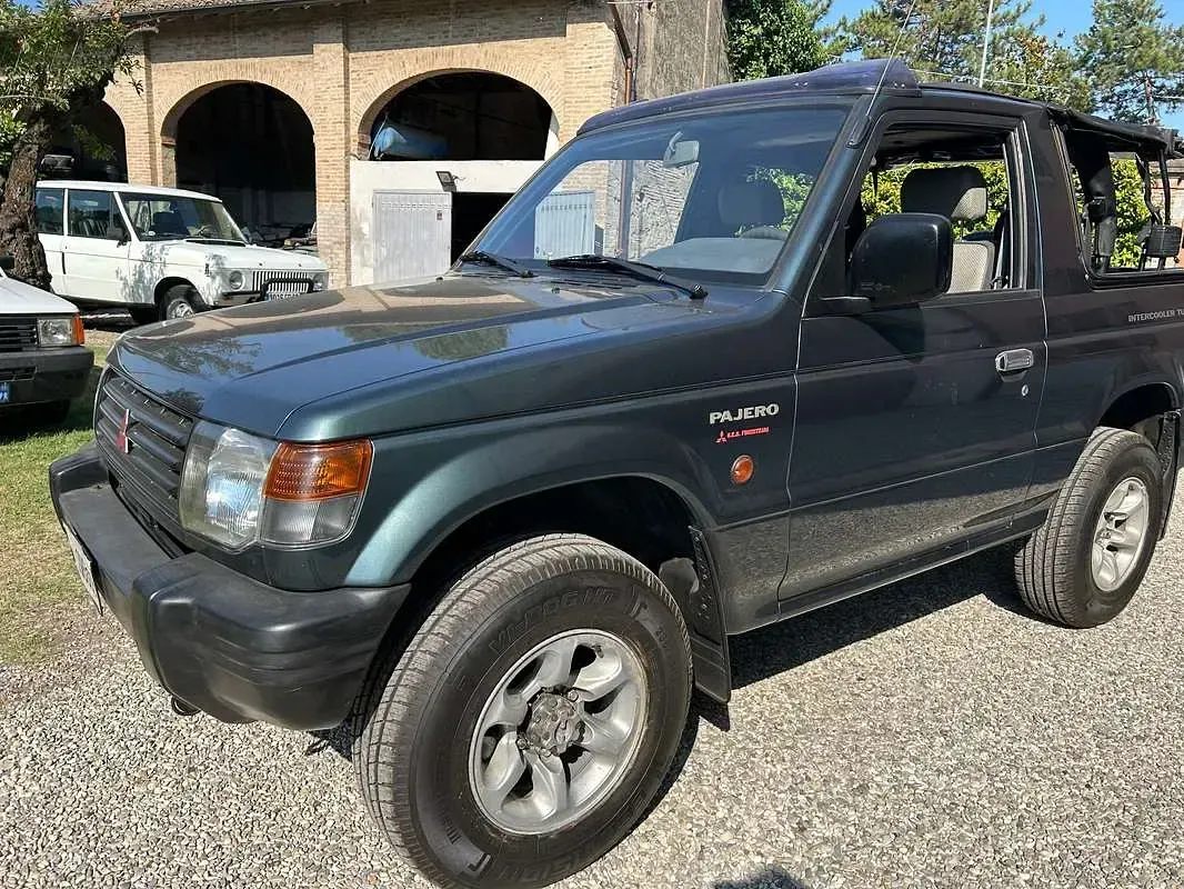 Usata Mitsubishi Pajero 95 CV (69 kW) 1993 Verde SUV