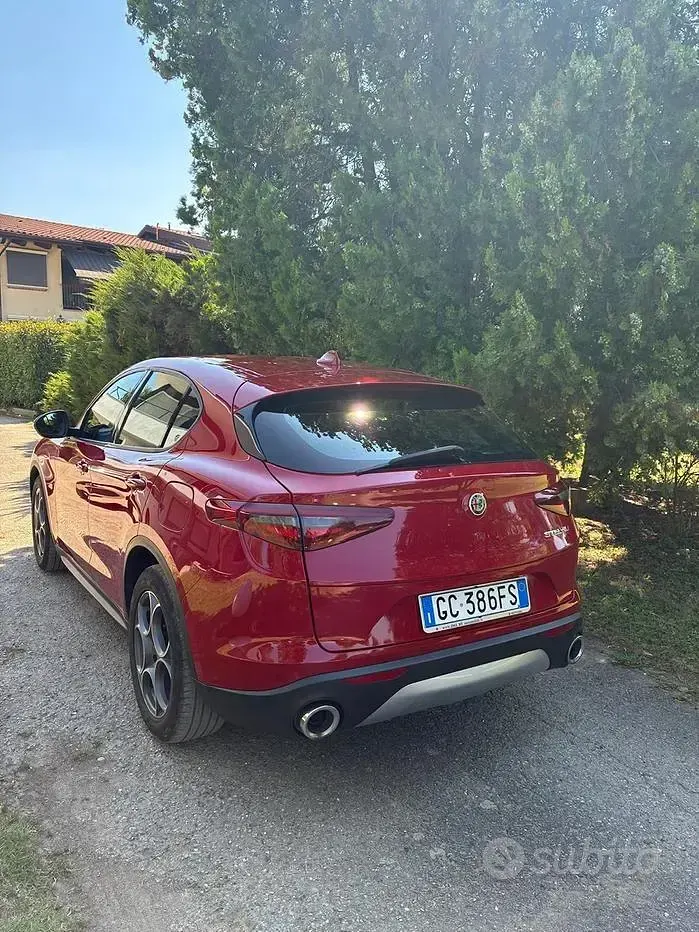 Usata Alfa Romeo Stelvio Business 160 CV (117 kW) 2020 Rosso SUV