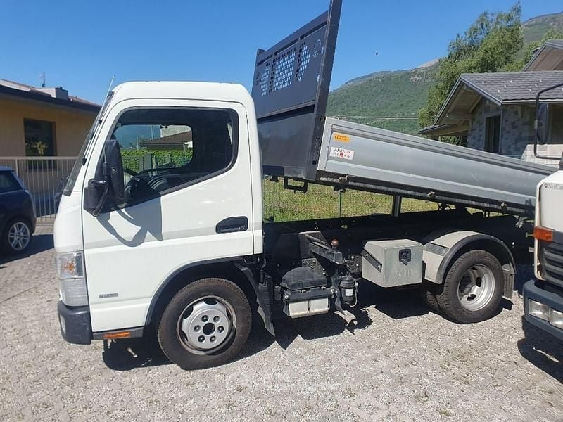 Usata Mitsubishi Canter Comfort Edition 131 CV (96 kW) 2022 Bianco Furgone