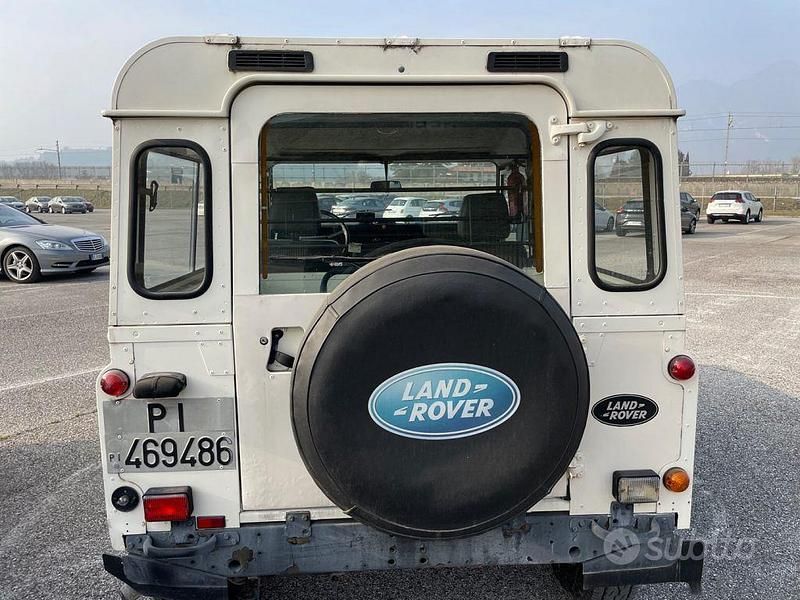 Usata Land Rover Defender 85 CV (62 kW) 1988 Bianco SUV