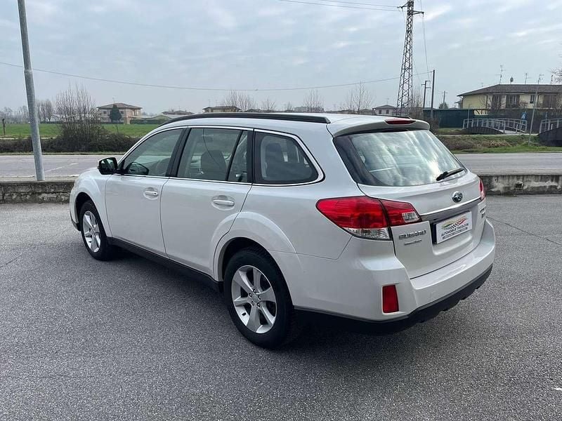 Usata Subaru Legacy 86 CV (63 kW) 2014 Bianco Berlina