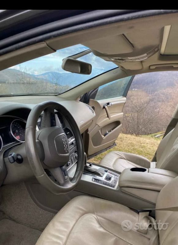 Usata Audi Q7 233 CV (171 kW) 2006 Grigio SUV