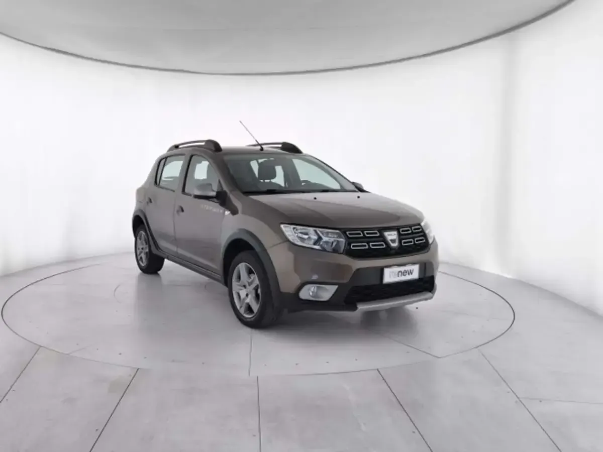 Usata Dacia Sandero Comfort 95 CV (69 kW) 2019 Brun vison Berlina