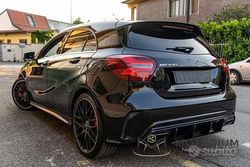 Käytetty Mercedes A45 AMG AMG 426 HP (313 kW) 2015 Musta Sedan