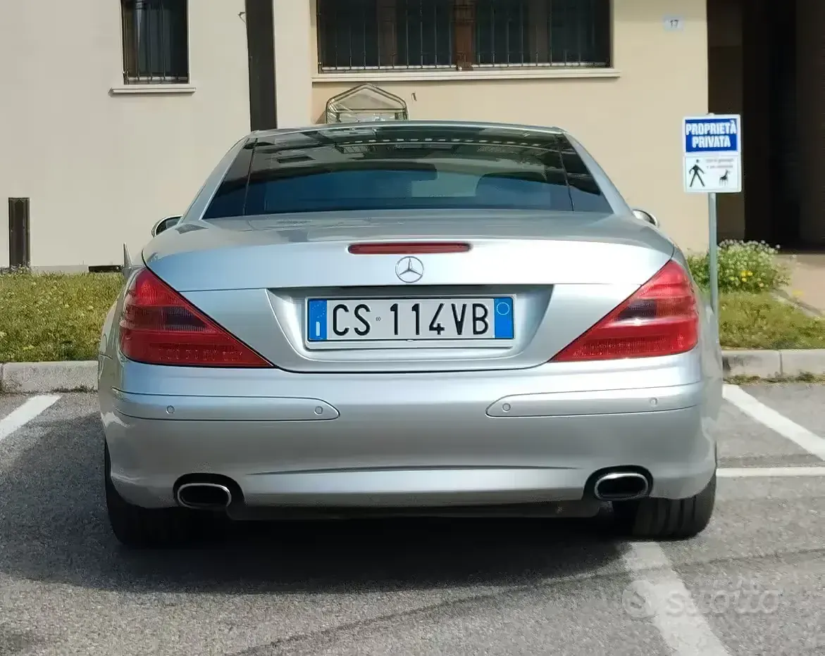 Usata Mercedes SL350 245 CV (180 kW) 2004 Cabrio