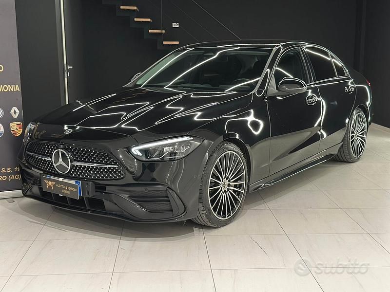Usata Mercedes C220 AMG line 200 CV (147 kW) 2022 Nero Berlina