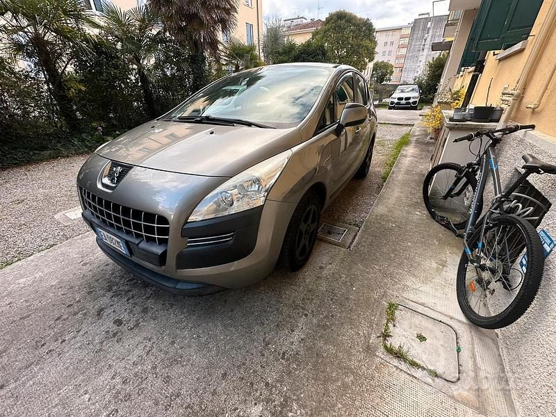 Usata Peugeot 3008 120 CV (88 kW) 2010 Marrone Station wagon