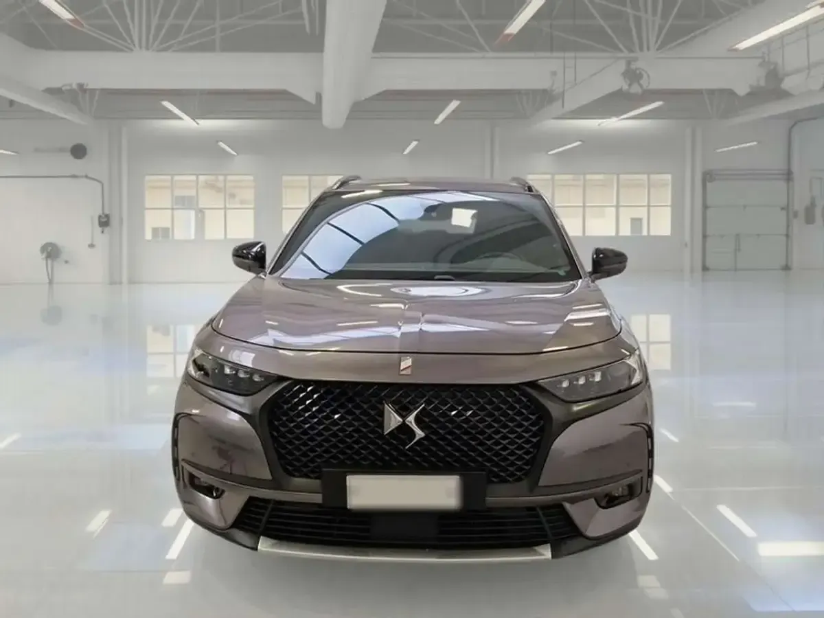 Usata DS Automobiles DS7 Crossback Performance Line Plus 181 CV (133 kW) 2021 Grigio SUV