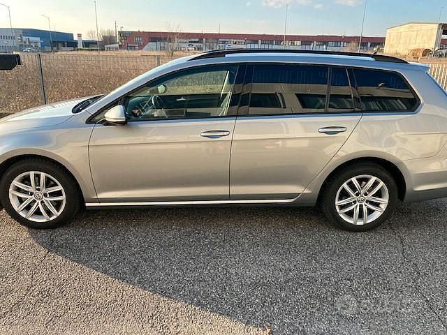 Usata VW Golf VII Business 115 CV (84 kW) 2018 Grigio Station wagon