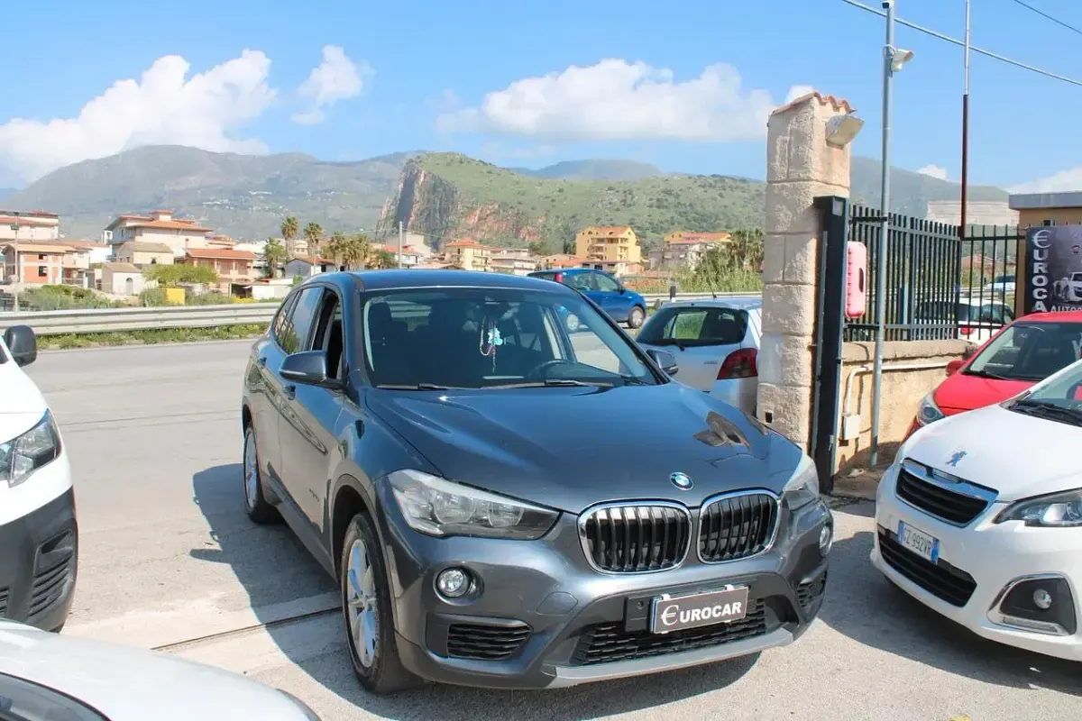 Usata BMW X1 149 CV (109 kW) 2017 Grigio SUV