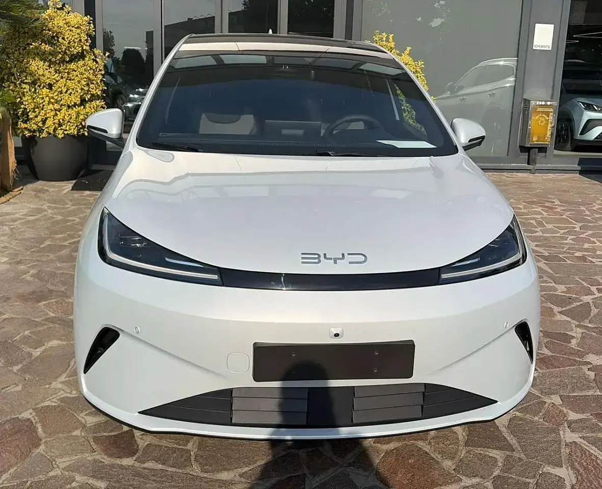 Nuova BYD Dolphin Comfort 155 kW (212 CV) 2026 Bianco Utilitaria