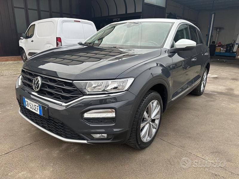 Usata VW T-Roc Advance 115 CV (84 kW) 2020 Grigio SUV