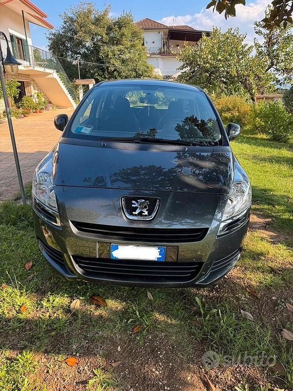 Usata Peugeot 5008 110 CV (80 kW) 2013 Monovolume