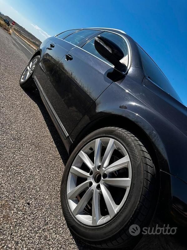 Usata VW Passat 140 CV (102 kW) 2011 Nero Station wagon