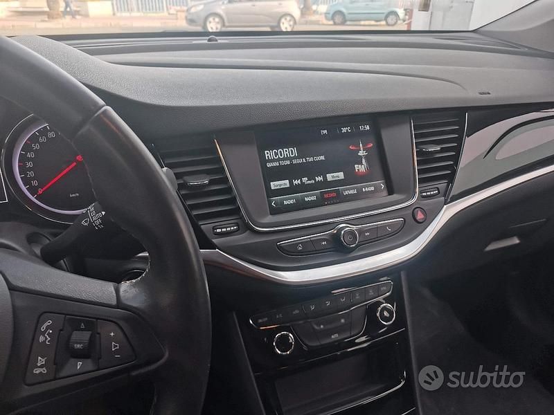 Usata Opel Astra 122 CV (89 kW) 2022 Grigio Berlina