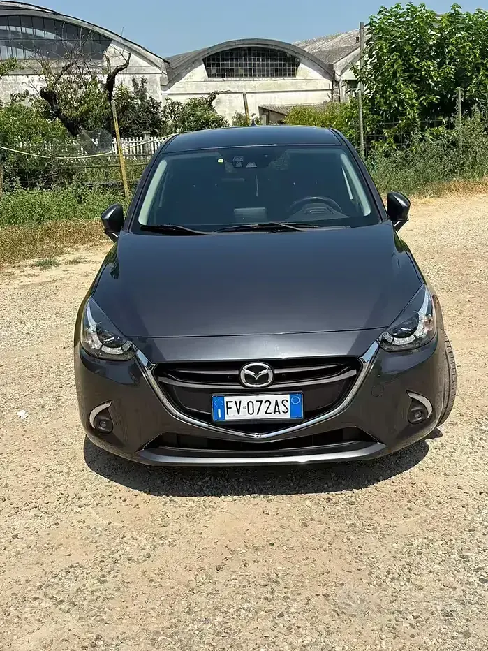 Usata Mazda 2 90 CV (66 kW) 2018 Grigio Berlina