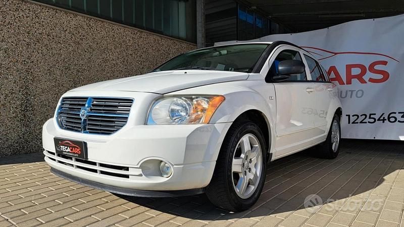 Usata Dodge Caliber SXT 140 CV (102 kW) 2010 Bianco Utilitaria