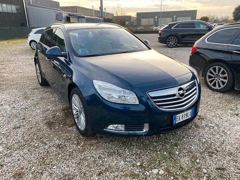 Usata Opel Insignia Cosmo 131 CV (96 kW) 2011 Station wagon