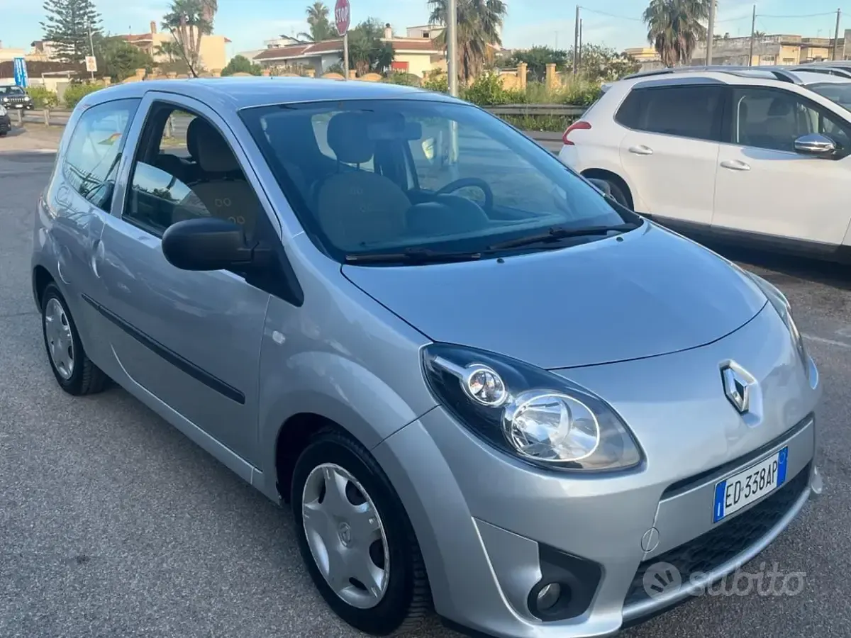 Usata Renault Twingo 75 CV (55 kW) 2010 Grigio Utilitaria