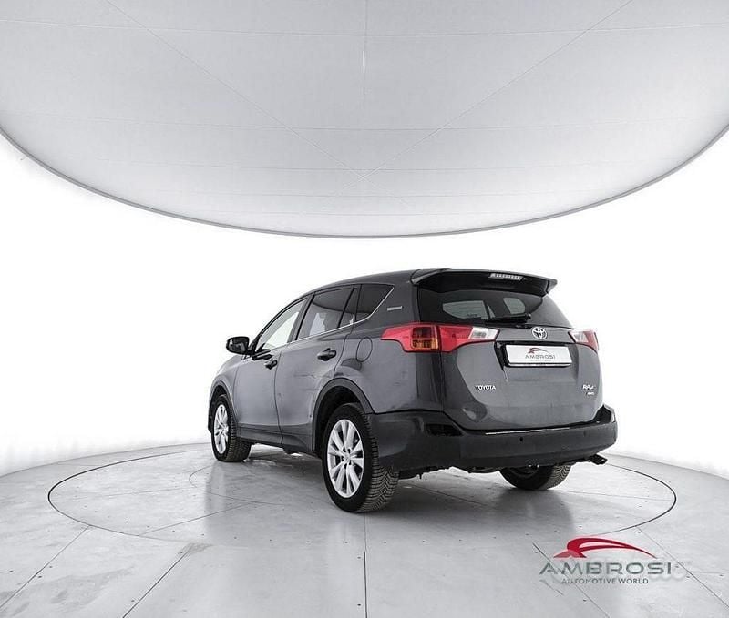 Usata Toyota RAV4 Active 124 CV (91 kW) 2014 Grigio SUV