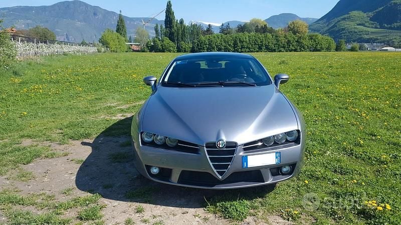 Usata Alfa Romeo Brera 185 CV (136 kW) 2007 Argento Coupé