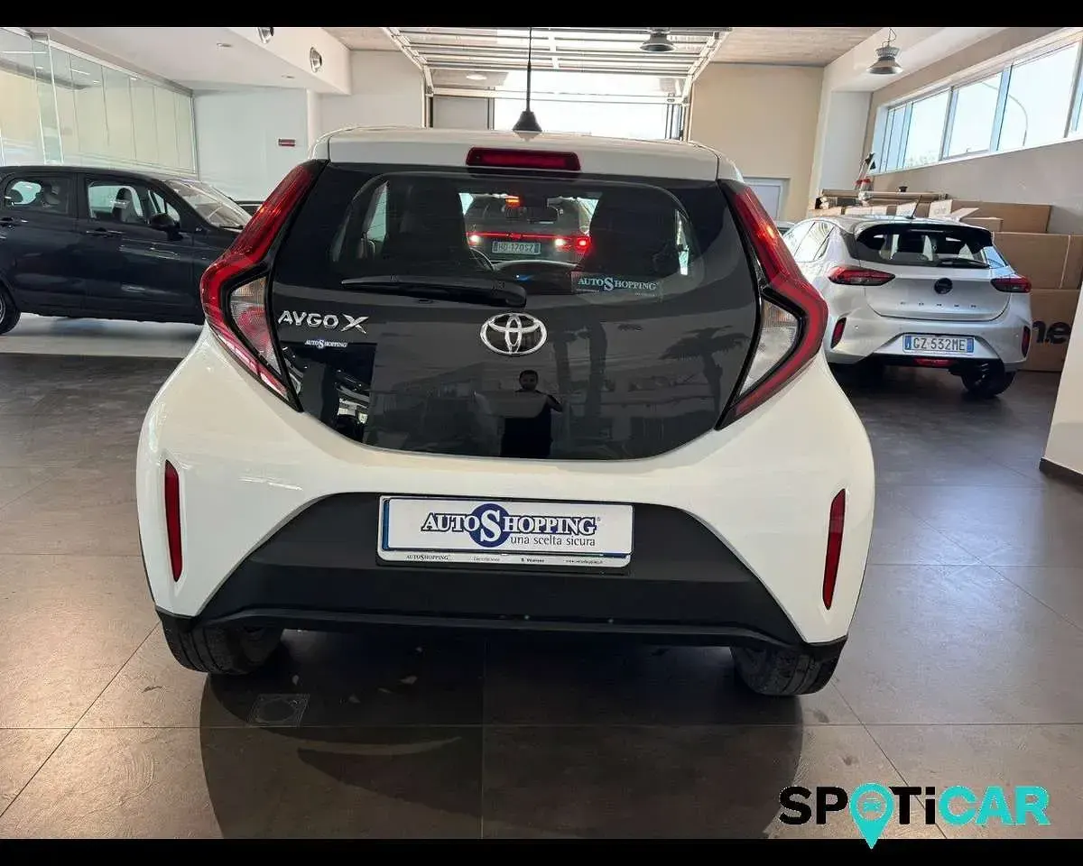 Usata Toyota Aygo X Active 72 CV (52 kW) 2024 Bianco SUV