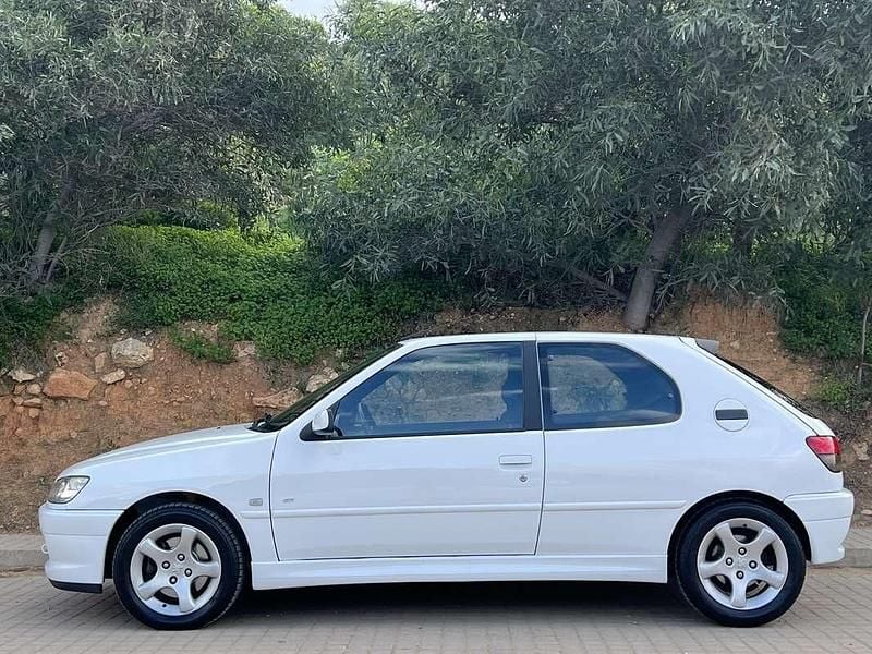 Usata Peugeot 306 GTi 163 CV (119 kW) 1999 Bianco Berlina
