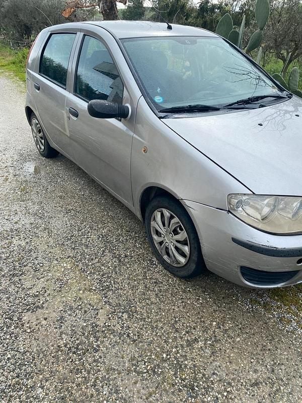 Occasion Fiat Punto 60 ch (44 kW) 2003 Gris Citadine