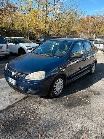 Usata Opel Corsa 2004 Blu Utilitaria
