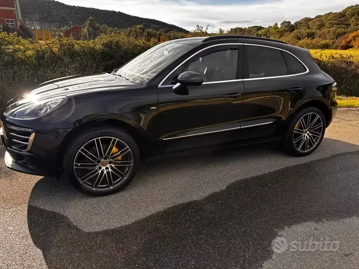 Usado Porsche Macan 245 CV (180 kW) 2020 Negro SUV