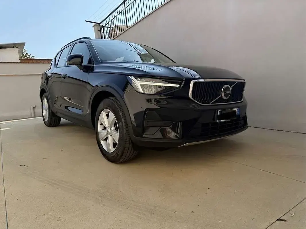 Usata Volvo XC40 Core 129 CV (94 kW) 2022 Nero SUV