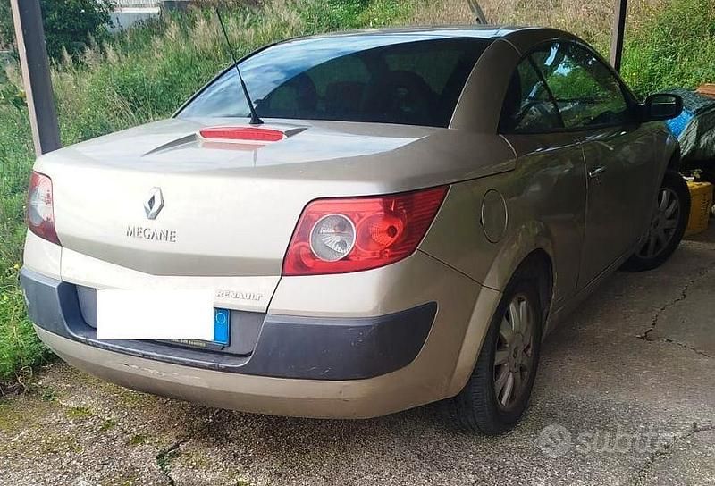 Usata Renault Mégane Cabriolet Luxe 131 CV (96 kW) 2006 Marrone Cabrio