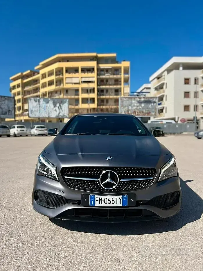 Usata Mercedes CLA220 Premium 177 CV (130 kW) 2018 Grigio Coupé