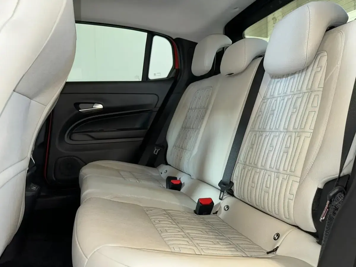 Usata Fiat 600 La Prima 101 CV (74 kW) 2024 Arancione SUV