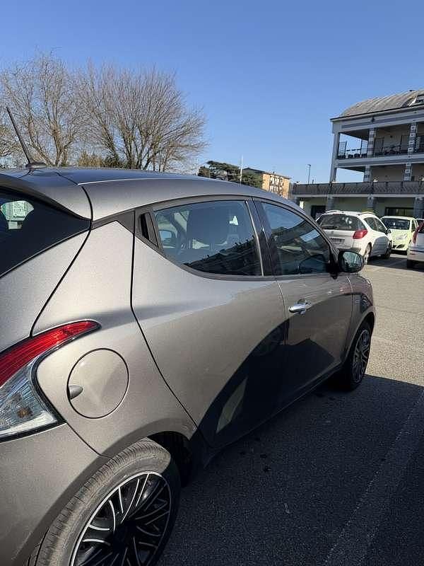 Usata Lancia Ypsilon S 69 CV (50 kW) 2023 Utilitaria
