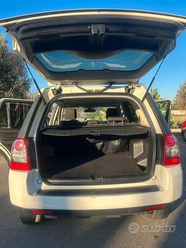 Usata Land Rover Freelander 2 152 CV (111 kW) 2010 Bianco SUV