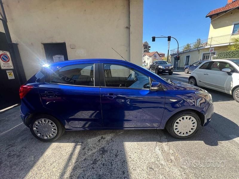 Usata Ford Ka Plus 70 CV (51 kW) 2017 Blu Utilitaria