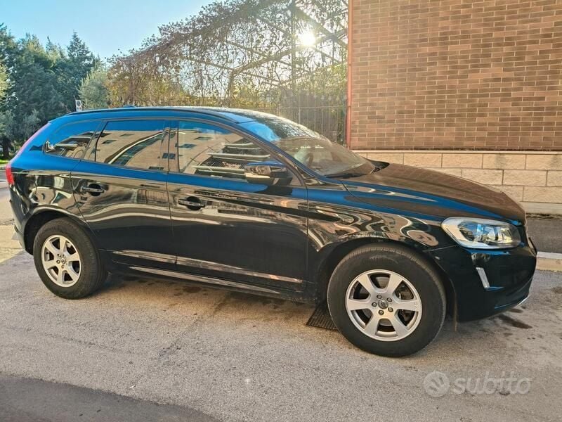 Usata Volvo XC60 150 CV (110 kW) 2015 Nero SUV