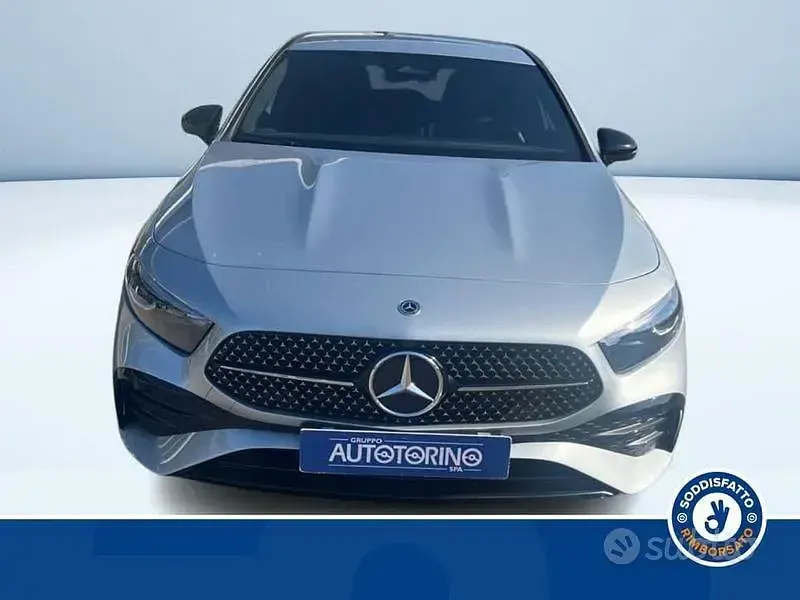 Usata Mercedes A180 Advanced 116 CV (85 kW) 2024 Argento metallizzato Berlina