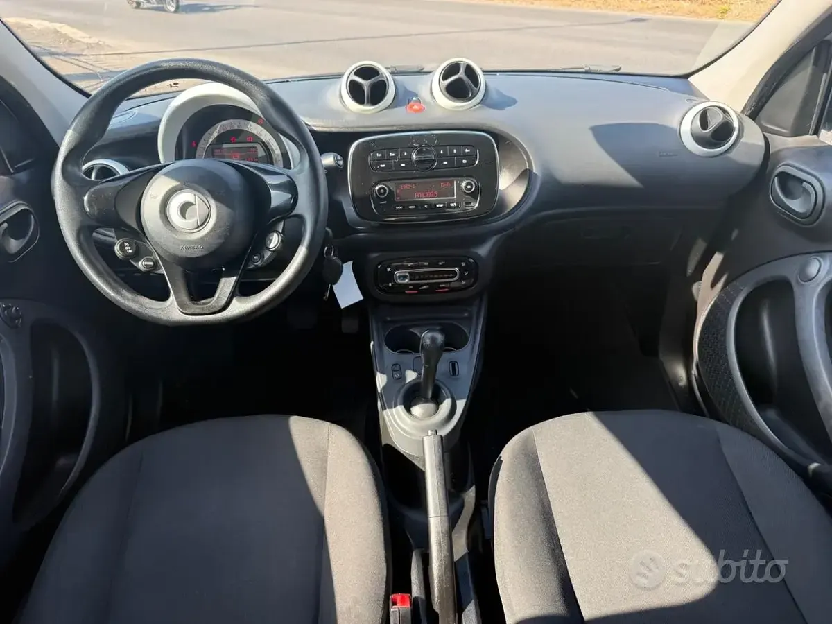 Usata Smart ForFour 71 CV (52 kW) 2017 Bianco Utilitaria