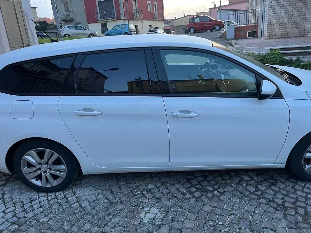 Usata Peugeot 308 131 CV (96 kW) 2020 Bianco Station wagon