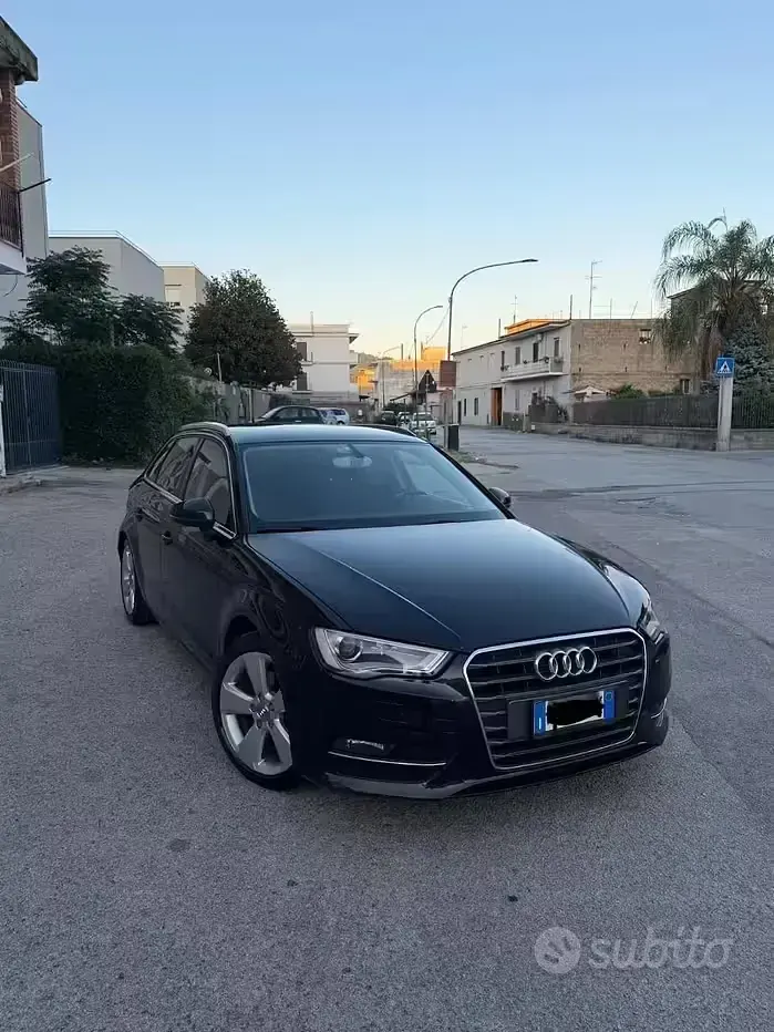 Usata Audi A3 Young 105 CV (77 kW) 2014 Nero Berlina