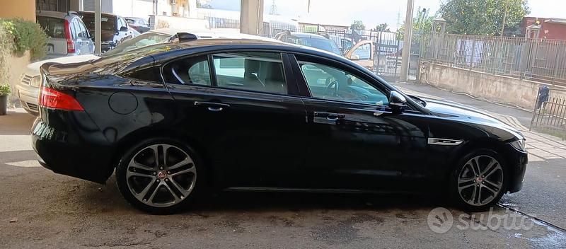 Usata Jaguar XE R-Sport 2015 Nero Berlina