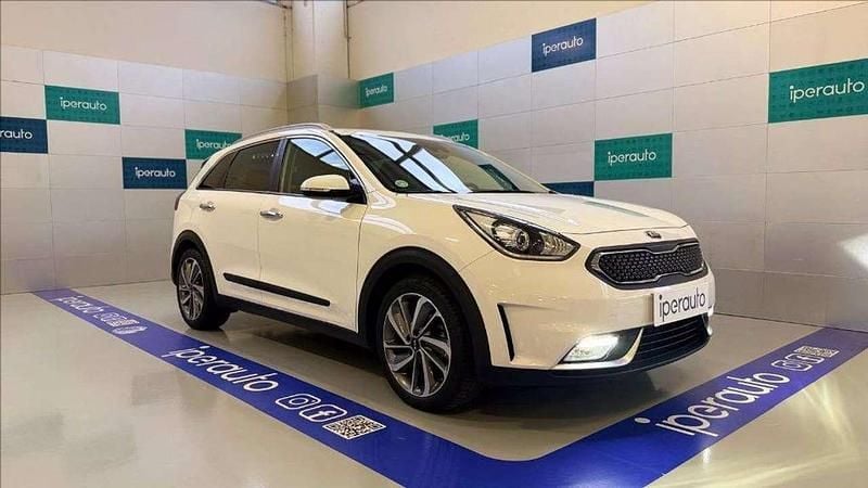 Bianco pastello Usata 2018 Kia Niro Style SUV | 13.900 € (Buon prezzo) - Immagine 1/4