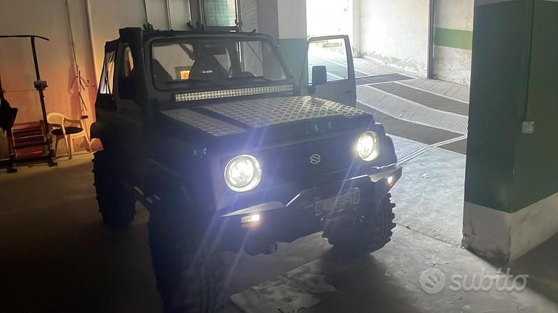 Usata Suzuki Samurai 45 CV (33 kW) 1994 Grigio SUV