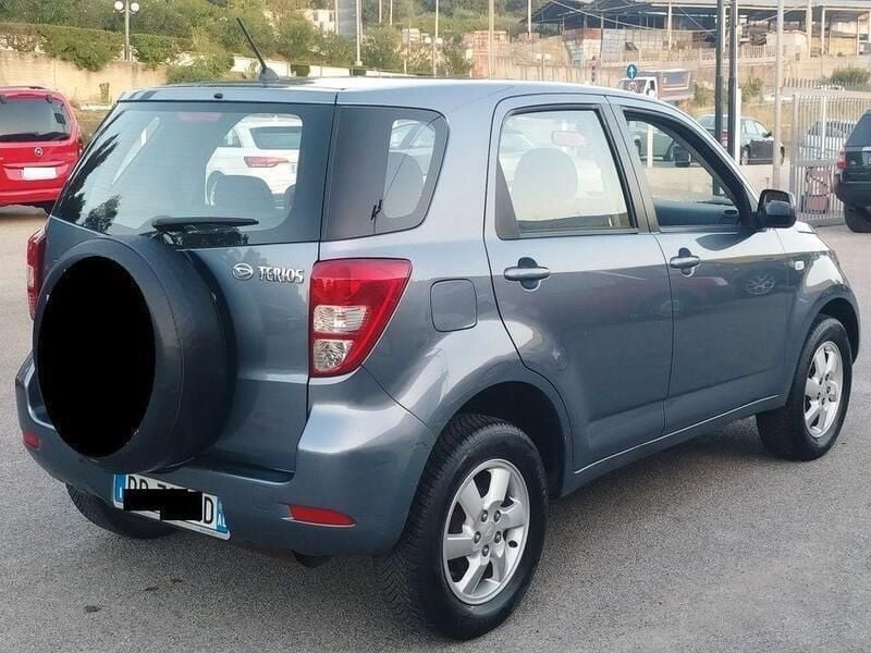 Usata Daihatsu Terios 105 CV (77 kW) 2008 Grigio SUV