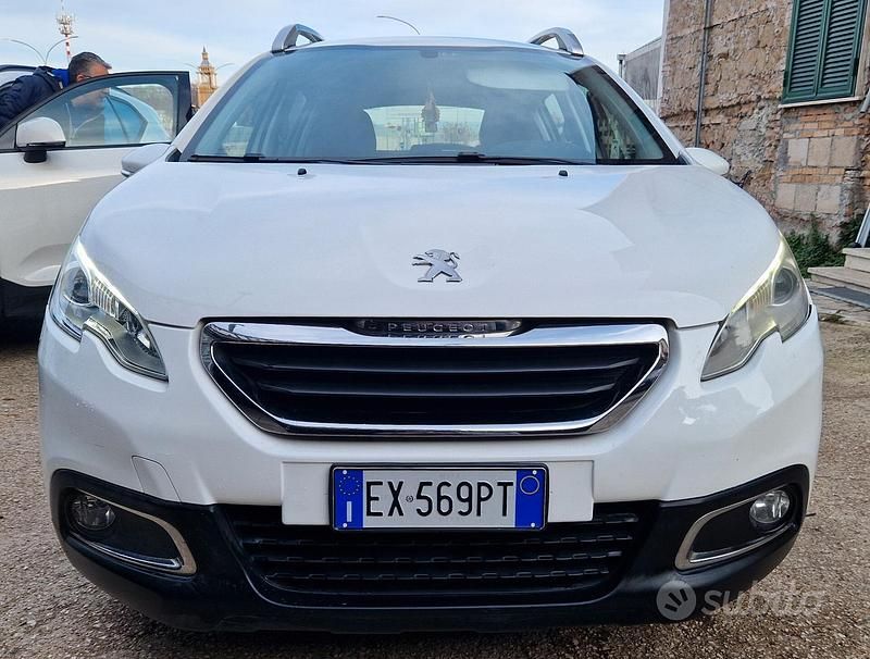 Usata Peugeot 2008 Active 68 CV (50 kW) 2015 Bianco SUV